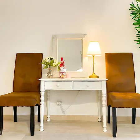 Entire 2 Bedroom Family Friendly House In Belem 3 To 5 Guests *