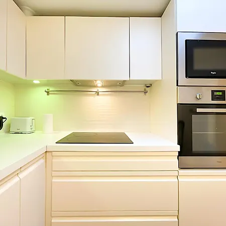 Entire 2 Bedroom Family Friendly House In Belem 3 To 5 Guests * Lizbona