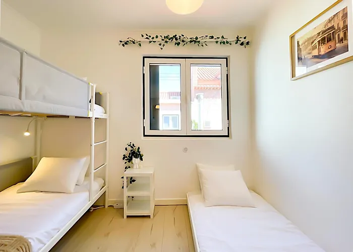 Дом отдыха Entire 2 Bedroom Family Friendly House In Belem 3 To 5 Guests *