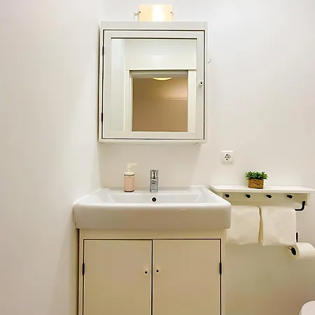 Entire 2 Bedroom Family Friendly House In Belem 3 To 5 Guests Prázdninový dům Lisboa