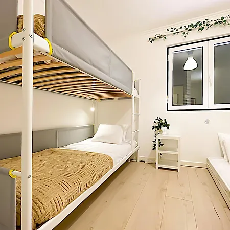 Entire 2 Bedroom Family Friendly House In Belem 3 To 5 Guests Lissabon