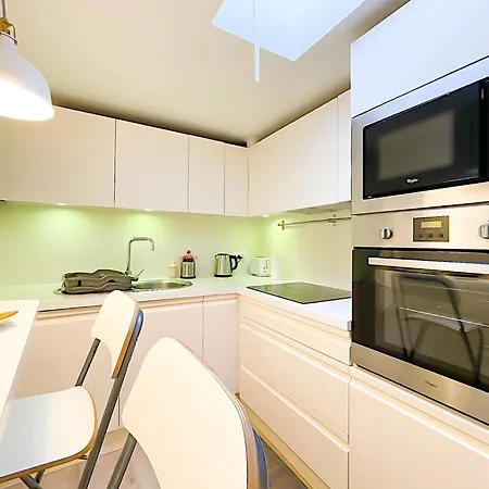 Entire 2 Bedroom Family Friendly House In Belem 3 To 5 Guests